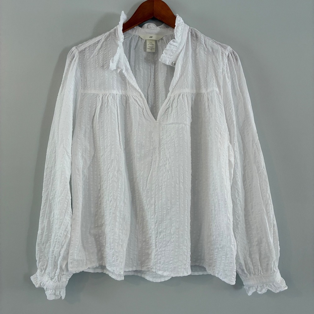 H&M Blouse Wom S White Seersucker Peasant Ruffle V-Neck Long Sleeve Boho Cottage